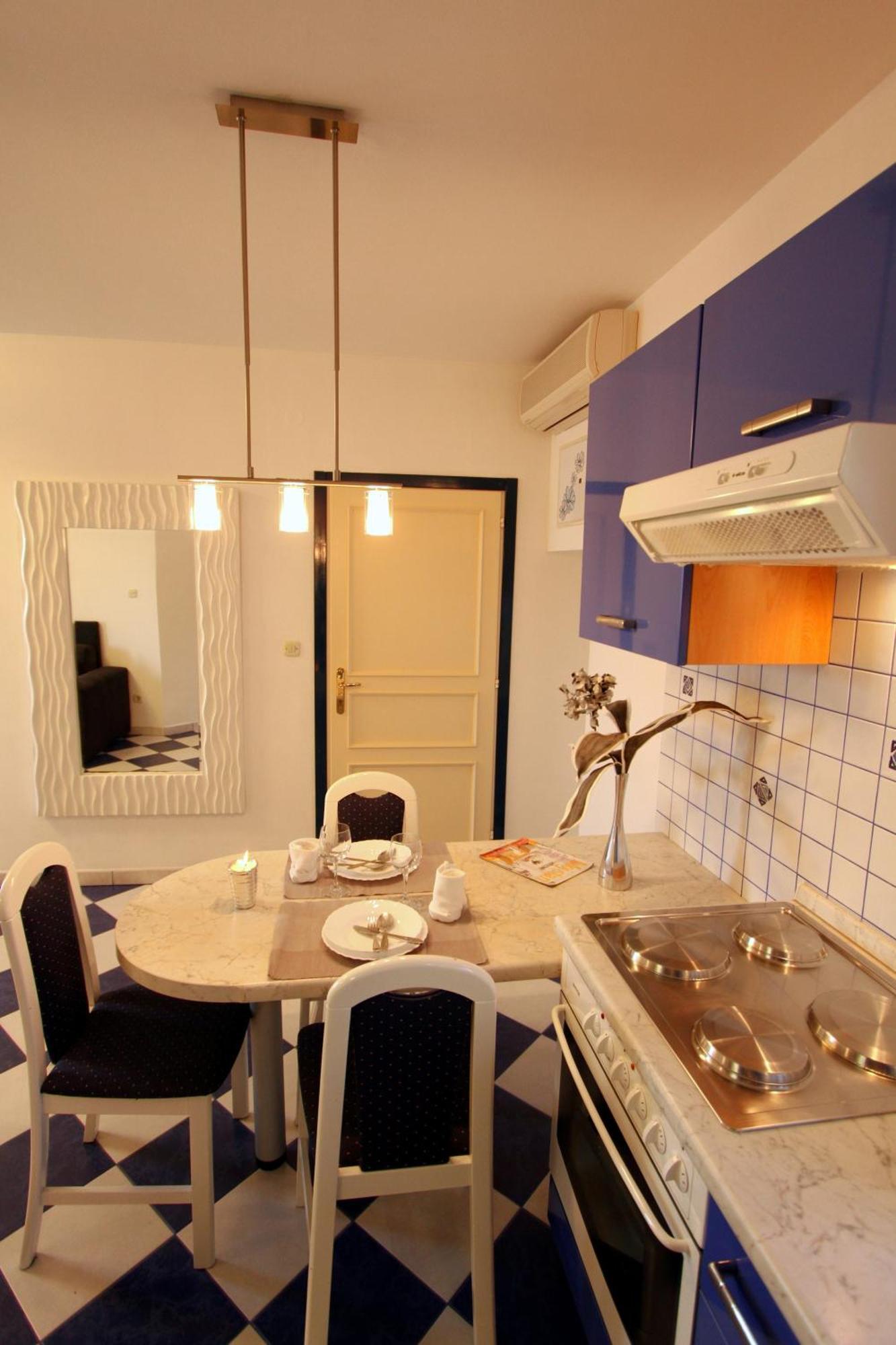 Story Apartament Bol