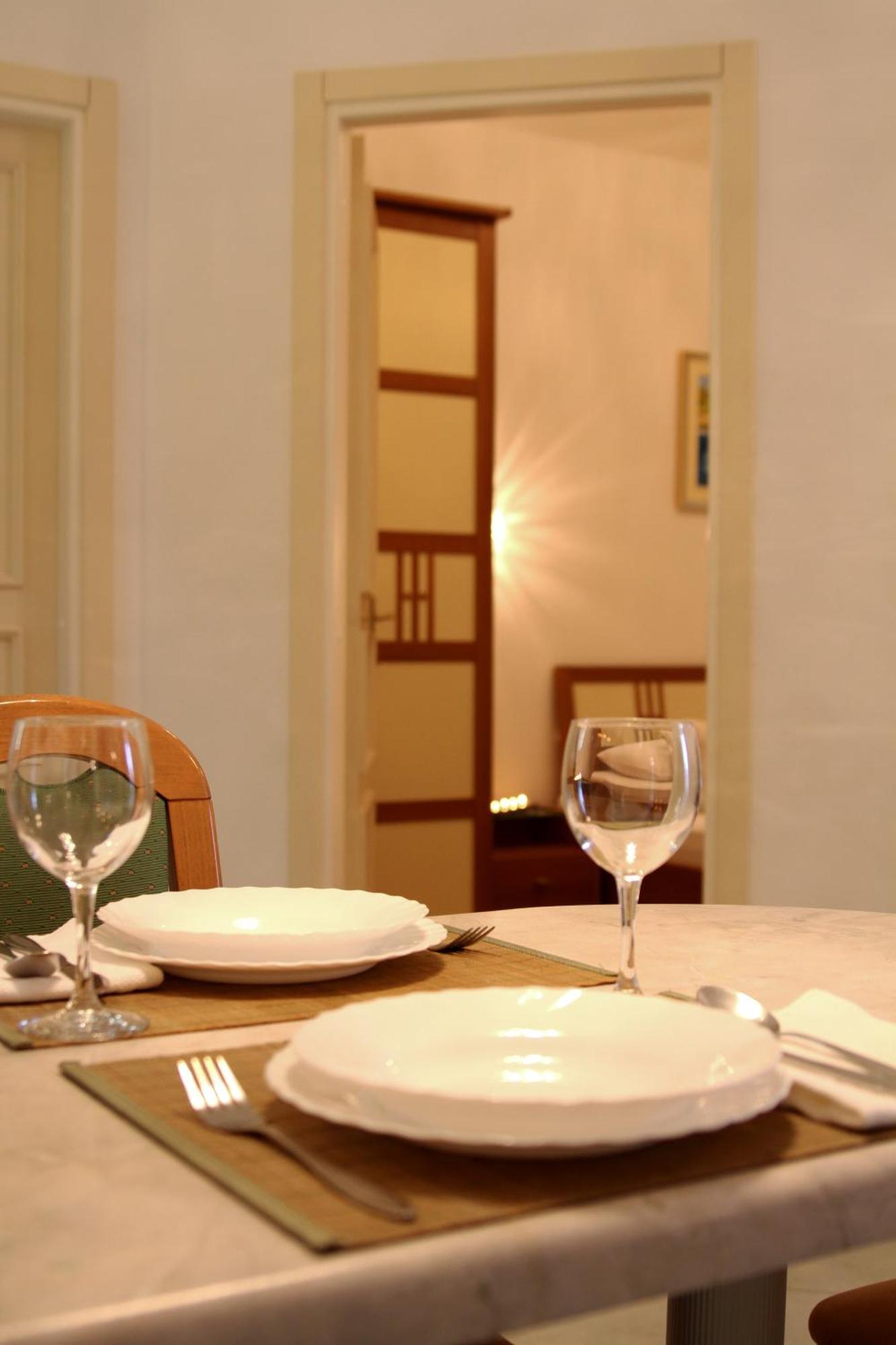 Story Apartment Bol