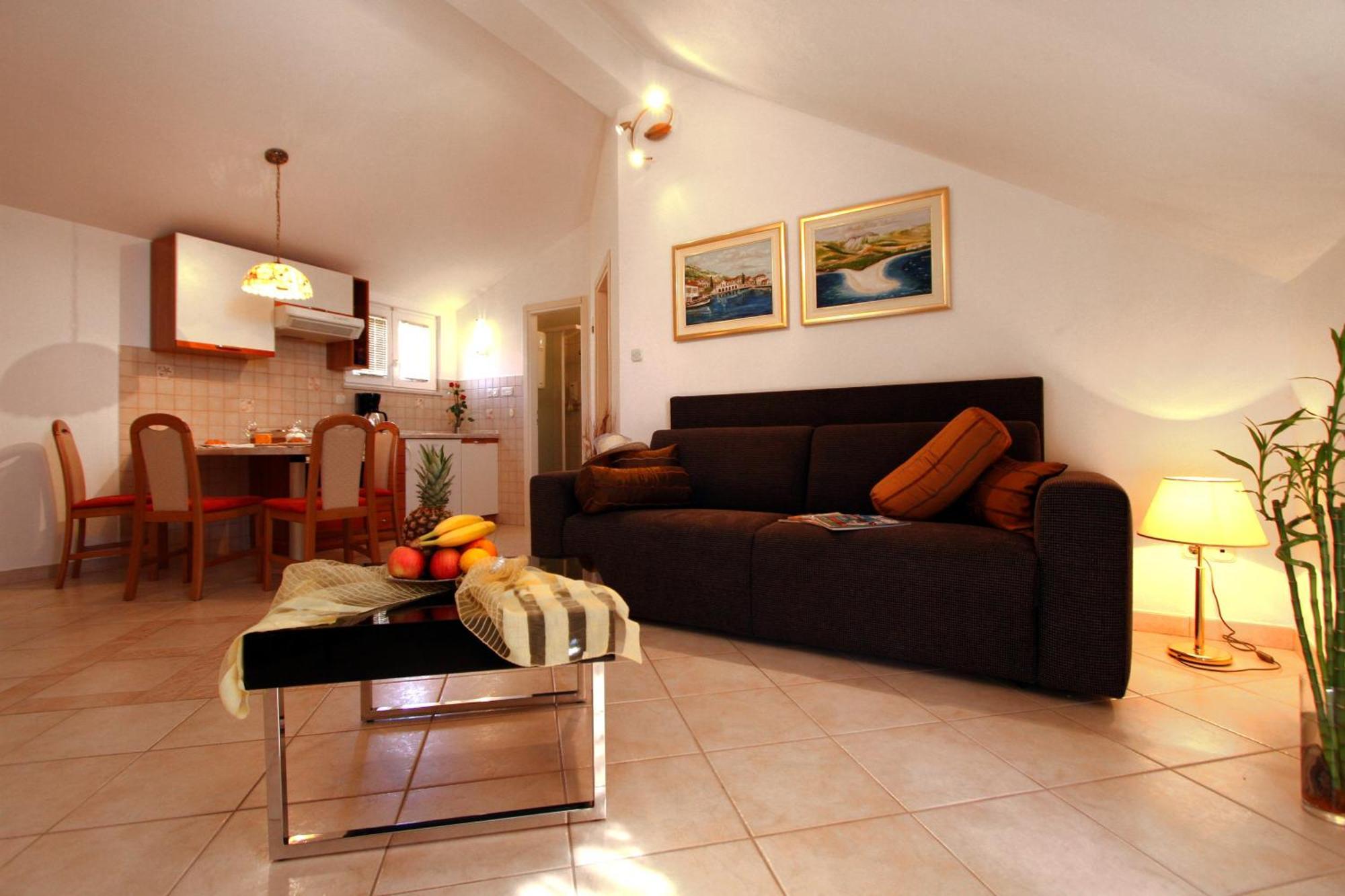 Story Apartment Bol
